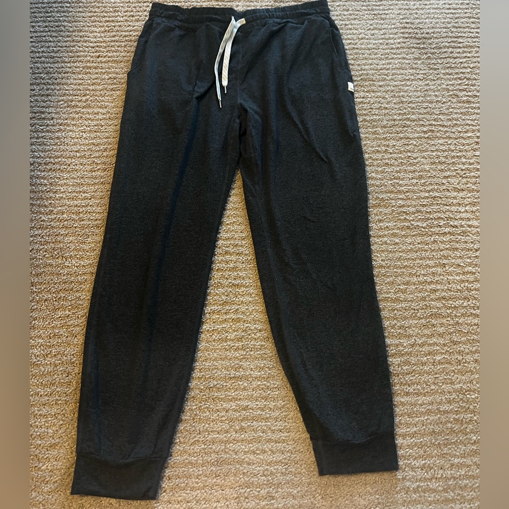 Vuori women’s Performance Joggers